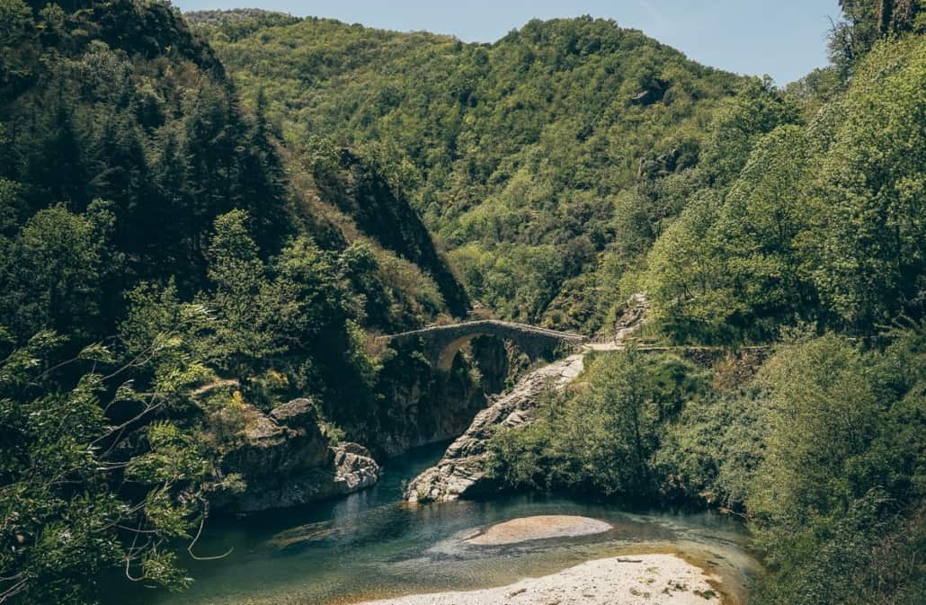 Environnement aux alentours des Roulottes et Cabanes de Saint Cerice
