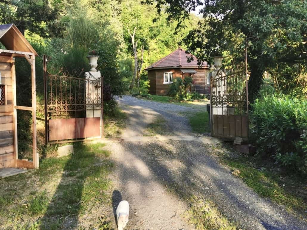 Entrée ecolodge Bien-Hêtre Béarn 64
