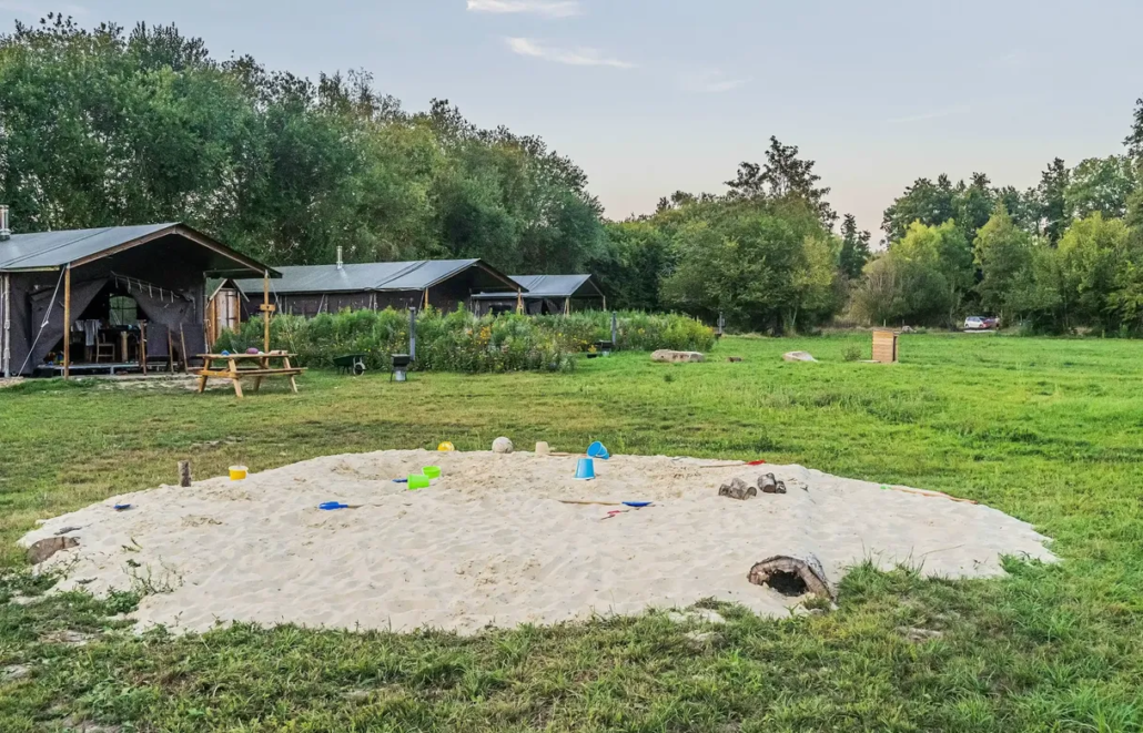 Espace jeux plein air Ferme de Fontenille